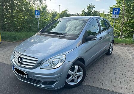 Mercedes-Benz B 150 -