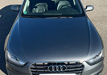 Audi A4 2.0 Quattro S-line