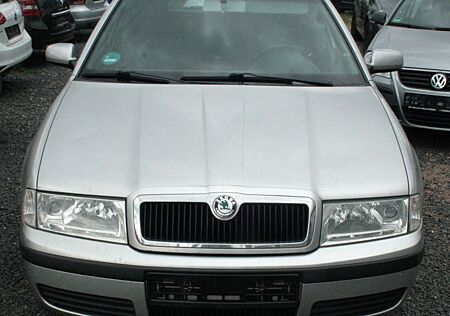 Skoda Octavia Combi 2,0 Aut. Elegance