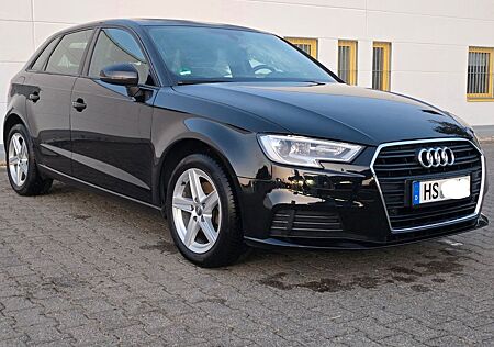 Audi A3 30 TFSI Sportback -