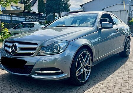 Mercedes-Benz C 250 BlueEFFICIENCY Coupé Autom. -