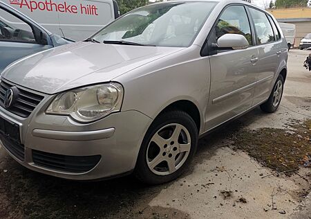 VW Polo Volkswagen 1.4 Auto Comfortline. Automatik, Klima