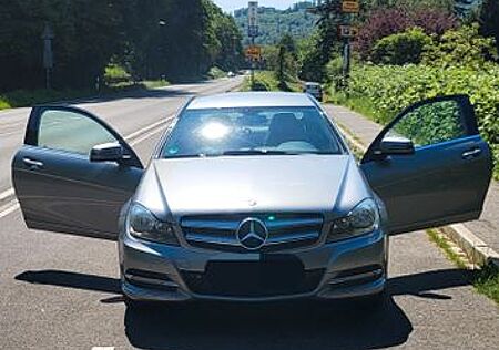 Mercedes-Benz C 220 CDI BlueEFFICIENCY -