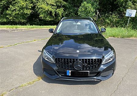 Mercedes-Benz C 220 d 4MATIC T Autom. -