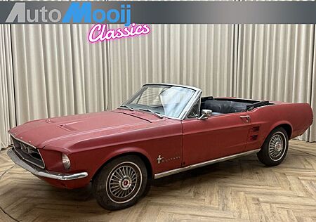 Ford Mustang USA Cabrio / 1967 / 3,3 Liter 200 Cu 6 Z