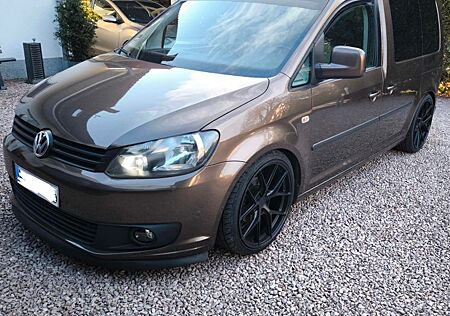 VW Caddy Volkswagen 1,6TDI Life mit 19 Zoll und Fahrwerk