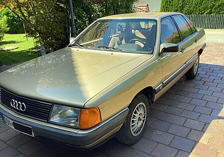 Audi 100 C3