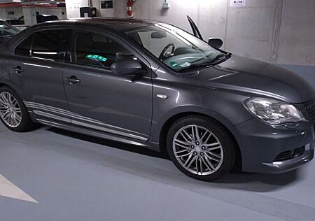 Suzuki Kizashi 2.4 SPORT SPORT, 8 Fach reifen