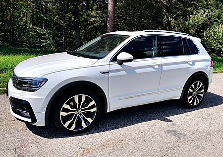 VW Tiguan Volkswagen 2.0 TDI DSG 4MOTION R-Line