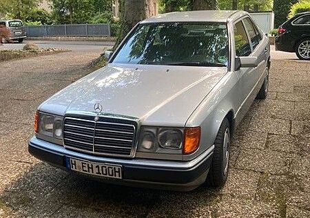 Mercedes-Benz 220 gebraucht kaufen Mercedes-Benz 220 Oldtimer, Limousine E, Garagenwagen