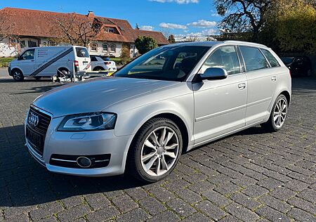 Audi A3 Sportback 2.0 TDI Ambition quattro/Xenon/Tüv