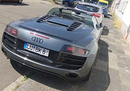 Audi R8 5.2 FSI quattro Spyder -
