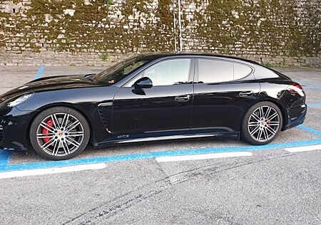 Porsche Panamera GTS GTS