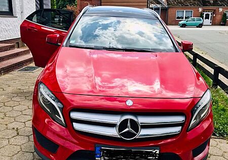 Mercedes-Benz 220 GLA CDI 4 Matic AMG -Line