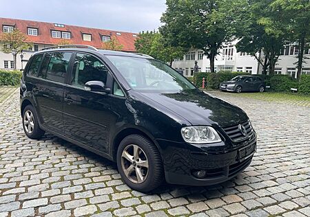 VW Touran Volkswagen 1.4 TSI Highline