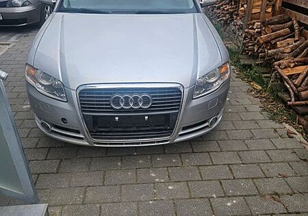 Audi A4 2.0 T FSI multitronic -