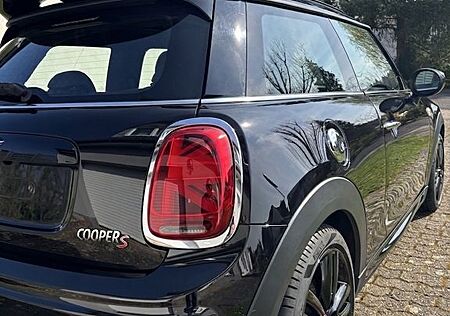 Mini Cooper S F56 , JCW Trim