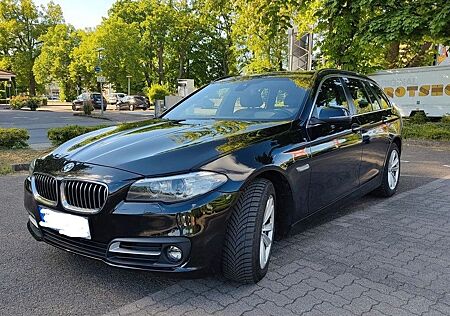 BMW 530d Touring A - Panoramadach, Anhängerkupplung.