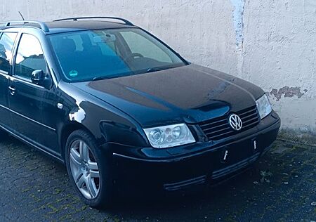 VW Bora Volkswagen 1.9TDI 96kW tiptronic Special Variant S...