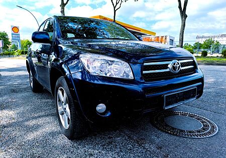 Toyota RAV 4 2.2-l-Diesel 4x4 Executive