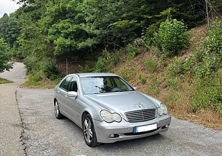 Mercedes-Benz C 240 ELEGANCE V6