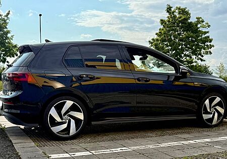 VW Golf Volkswagen 8 GTD*PANO*StandH*LEDER*GARANTIE