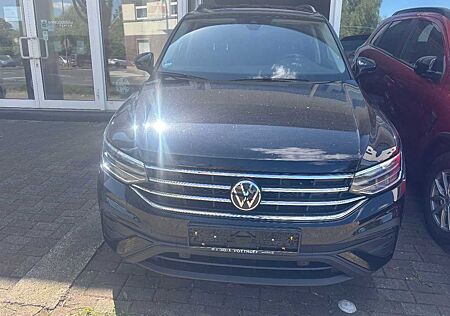 VW Tiguan Volkswagen 1.5 TSI Automatik, Navi, AHK schwenkbar