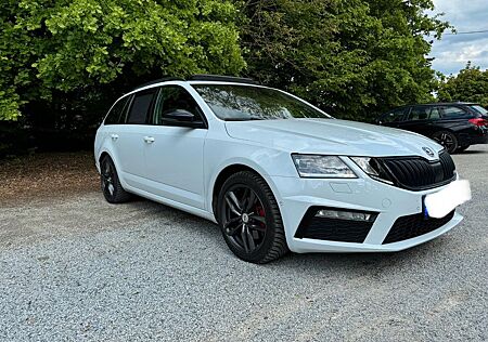 Skoda Octavia 2.0 TDI 4x4 RS Combi PANO AHK 8x Alufelg