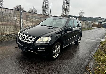 Mercedes-Benz ML 300 CDI 4MATIC BlueEFF. Grand Edition Gra...
