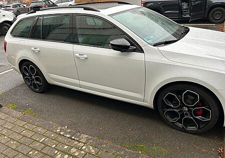 Skoda Octavia 2.0 TDI SCR DSG 4x4 RS60 Combi RS60