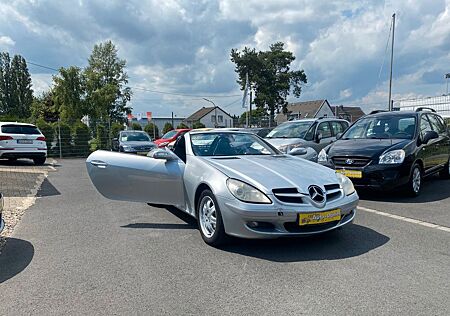 Mercedes-Benz SLK 200 Kompressor Leder NAVI AllwetterReifen