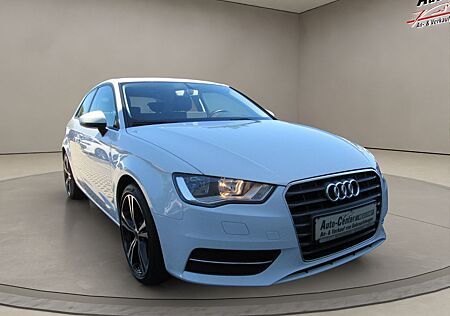 Audi A3 attraction NAVI/ PDC/ BLU/ SHZ