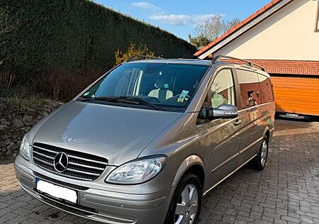 Mercedes-Benz Viano CDI 2.2 mit integrierten Klappen