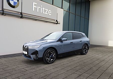 BMW iX M60 LASER+LEDER+PANO+LUFTFEDER+BOWERS & WILK.