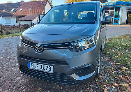 Toyota Pro Ace Proace City 1,2-l-Turbo 81kW L1 Shuttle Shuttle