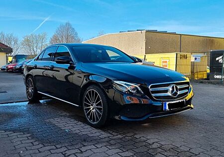 Mercedes-Benz E 220 d 9G-Tronic/ LED/ Service Neu/ wenig KM