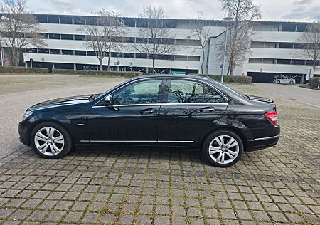 Mercedes-Benz 220