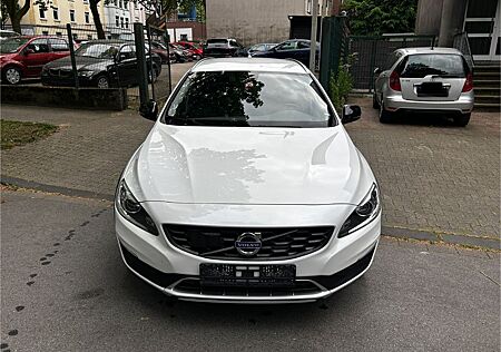 Volvo V60 CC V60 Cross Country Plus