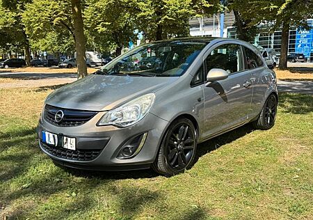 Opel Corsa D 1.4 Color Edition Sportpaket