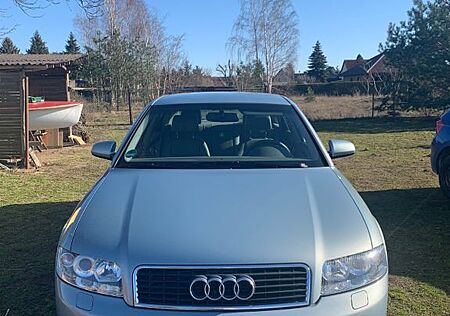 Audi A4 2.4 multitronic -