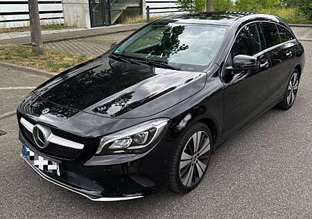 Mercedes-Benz CLA 220 Shooting Brake CLA 220 4MATIC DCT Sh...