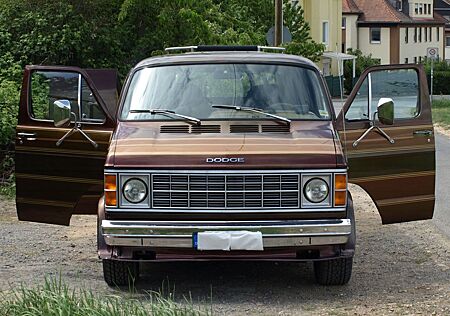 Dodge RAM VAN
