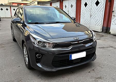 Kia Rio 1.4 CRDi 77 Dream-Team Edition Dream-Tea...