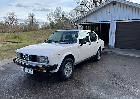 Alfa Romeo Alfetta gebraucht kaufen Alfa Romeo Alfetta 2000L Berlina