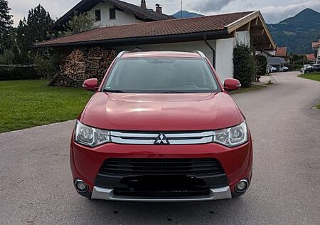 Mitsubishi Outlander 2.2 DI-D Instyle ClearTec 4WD Instyle