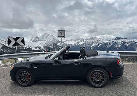Abarth 124 Spider