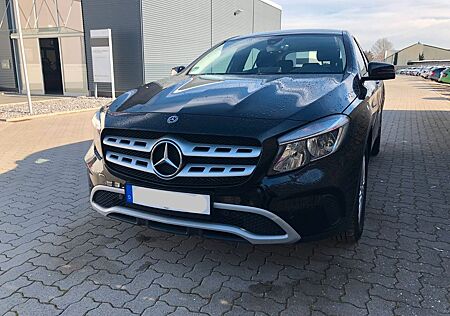 Mercedes-Benz GLA 180 D
