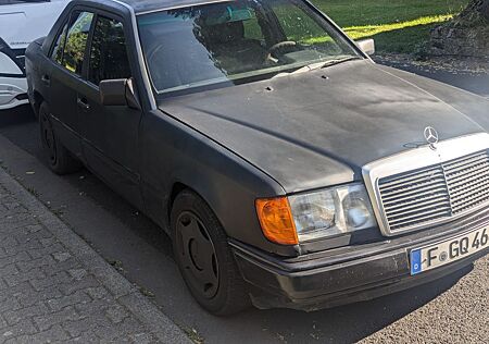 Mercedes-Benz E 200 200 D W124