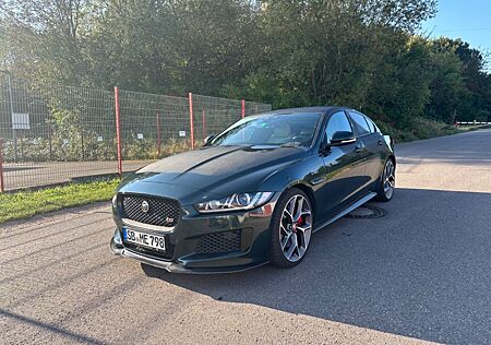 Jaguar XE S Carbon Paket Meridian British Racing Green