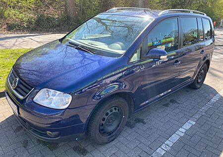 VW Touran Volkswagen 2.0 TDI Highline Highline
